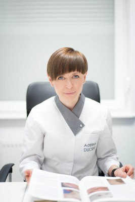 dr Marta Wilkowska-Trojniel