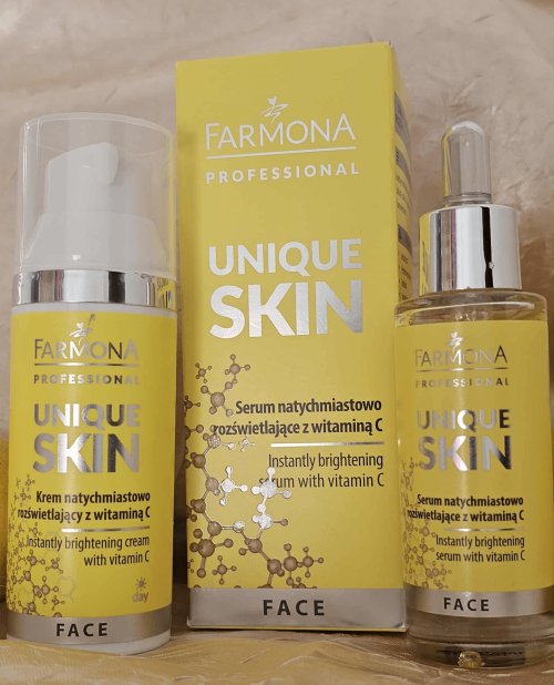 Test serum i kremu natchmiastowo rozświetlającego z witaminą C Unique Skin marki Farmona