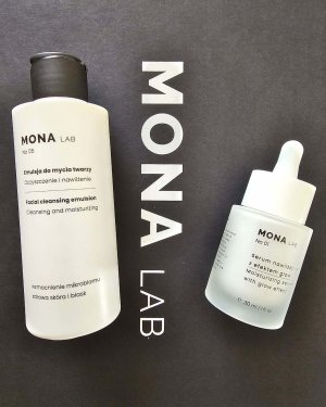 Test emulsji do mycia twarzy i serum nawilżającego z efektem glov marki MONA LAB®